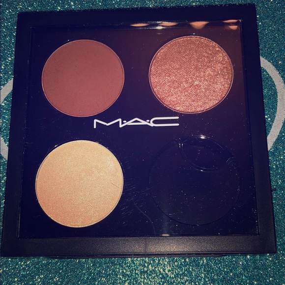 MAC Cosmetics Other - 🎉🏆HOST PICK! 👏💥MAC EYESHADOW QUAD